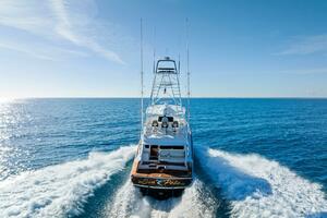 2023 Viking 64 Convertible- SIN PELO- Transom