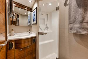 2023 Viking 64 Convertible- SIN PELO- VIP Forward Stateroom 