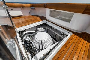 2023 Viking 64 Convertible- SIN PELO- Seakeeper