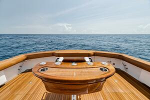2023 Viking 64 Convertible- SIN PELO- Cockpit
