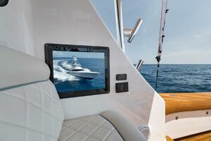 2023 Viking 64 Convertible- SIN PELO- Cockpit