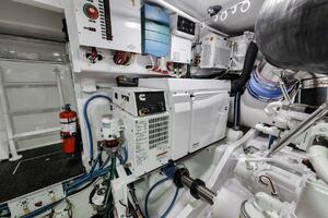 2023 Viking 64 Convertible- SIN PELO- Engine Room
