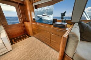 2023 Viking 64 Convertible- SIN PELO- Salon