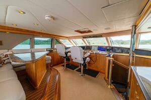 PRIMETIME 98ft Queenship Yacht For Sale