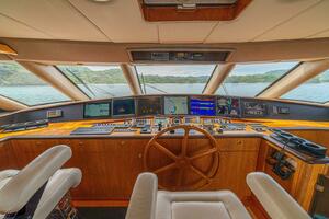 PRIMETIME 98ft Queenship Yacht For Sale