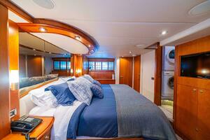 PRIMETIME 98ft Queenship Yacht For Sale