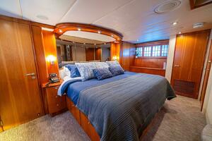 PRIMETIME 98ft Queenship Yacht For Sale