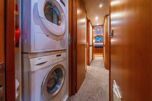 PRIMETIME 98ft Queenship Yacht For Sale