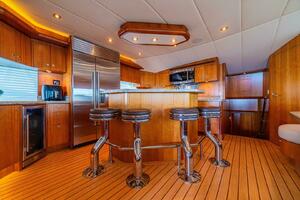 PRIMETIME 98ft Queenship Yacht For Sale