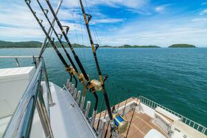 PRIMETIME 98ft Queenship Yacht For Sale