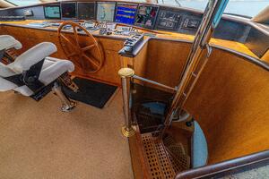 PRIMETIME 98ft Queenship Yacht For Sale