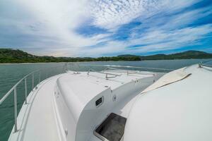 PRIMETIME 98ft Queenship Yacht For Sale