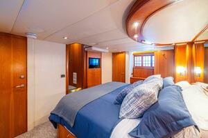 PRIMETIME 98ft Queenship Yacht For Sale