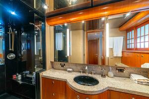 PRIMETIME 98ft Queenship Yacht For Sale
