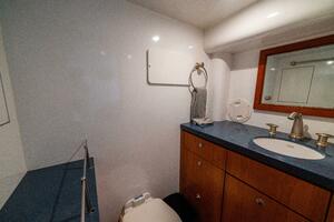 PRIMETIME 98ft Queenship Yacht For Sale