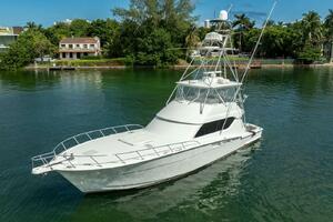 60' Hatteras 2005, VENTURA