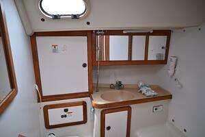 2002 Catalina 36 MKII thumbnail 44