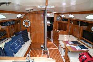 2002 Catalina 36 MKII thumbnail 29