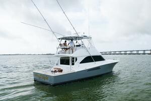 2004 Viking 48 Convertible 