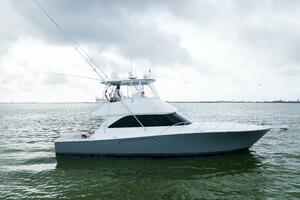 2004 Viking 48 Convertible 