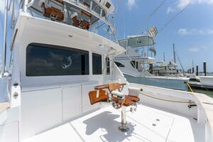 2004 Viking 48 Convertible 