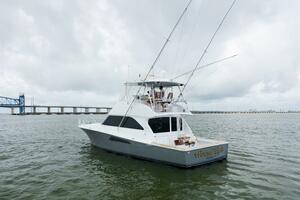 2004 Viking 48 Convertible 