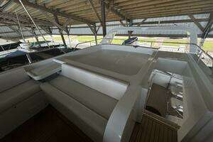 1993 Johnson 56 High Tech Motor Yacht thumbnail 34