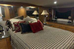 1993 Johnson 56 High Tech Motor Yacht thumbnail 84