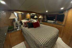 1993 Johnson 56 High Tech Motor Yacht thumbnail 81