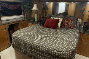 1993 Johnson 56 High Tech Motor Yacht thumbnail 82