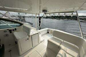 2001 Tiara Yachts 3800 Open thumbnail 19
