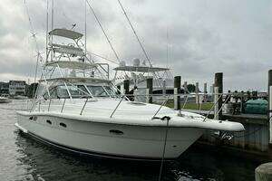 2001 Tiara Yachts 3800 Open thumbnail 10