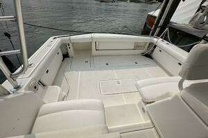 2001 Tiara Yachts 3800 Open thumbnail 17
