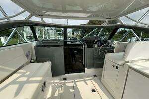 2001 Tiara Yachts 3800 Open thumbnail 13