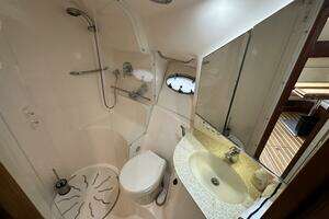 2001 Tiara Yachts 3800 Open thumbnail 24