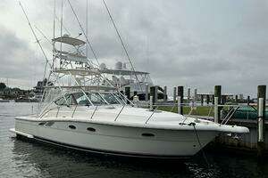 2001 Tiara Yachts 3800 Open thumbnail 6
