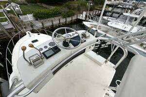 2001 Tiara Yachts 3800 Open thumbnail 20