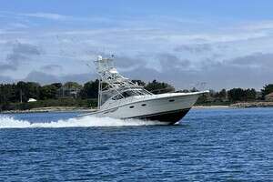 2001 Tiara Yachts 3800 Open thumbnail 1