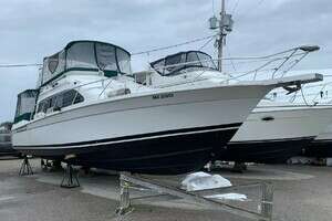 1993 Mainship 40 Sedan Bridge thumbnail 1