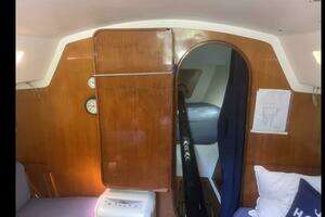 1984 J Boats J/35 thumbnail 28