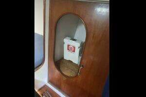 1984 J Boats J/35 thumbnail 36