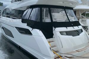 MD Worth Avenue Yachts