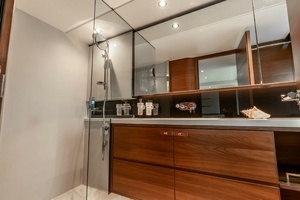 2018 Princess Yachts thumbnail 47