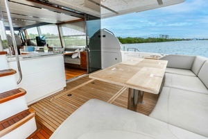 2018 Princess Yachts thumbnail 13