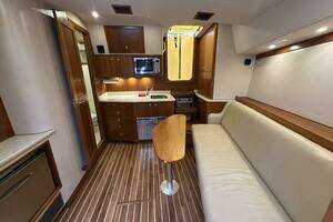 2007 Albemarle 360 Express thumbnail 10