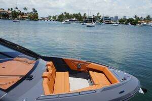 2023 Cruisers Yachts 42 GLS OB thumbnail 20