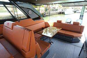 2023 Cruisers Yachts 42 GLS OB thumbnail 7