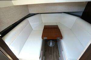 2023 Cruisers Yachts 42 GLS OB thumbnail 16