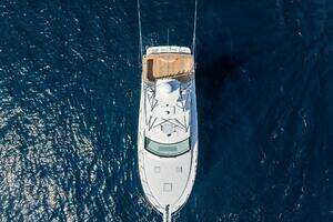 2016 Hatteras thumbnail 6