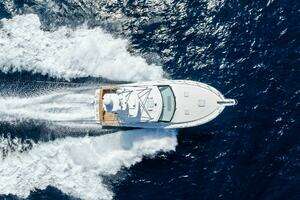 2016 Hatteras thumbnail 21